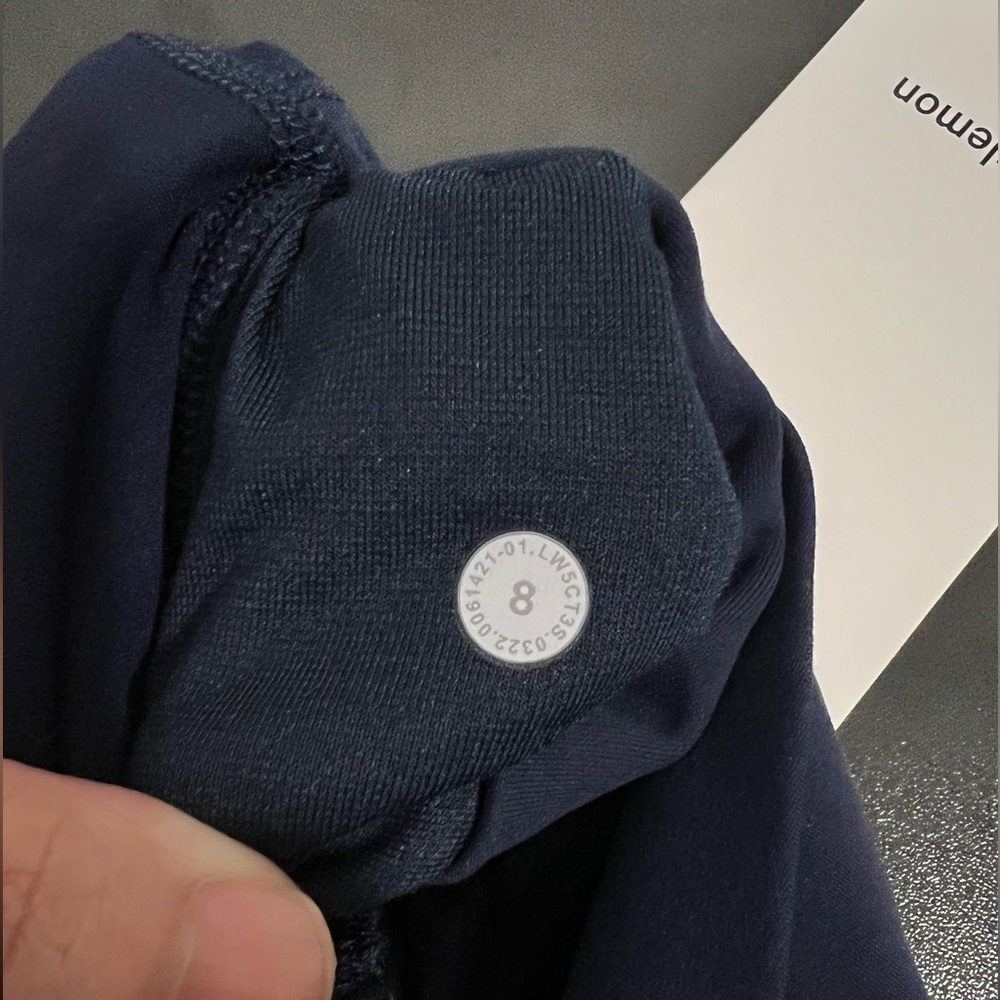 Lululemon Align HR Pant 25" in Navy - Picture 6 of 9